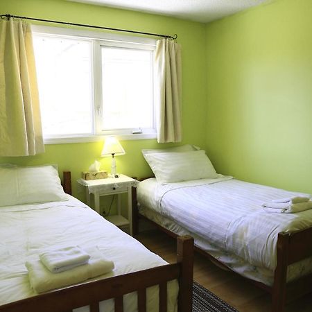 Jenny Guest House เยลโลว์ไนฟ์ ภายนอก รูปภาพ