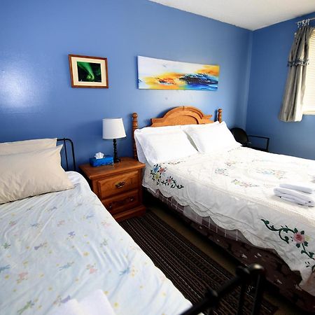 Jenny Guest House เยลโลว์ไนฟ์ ภายนอก รูปภาพ