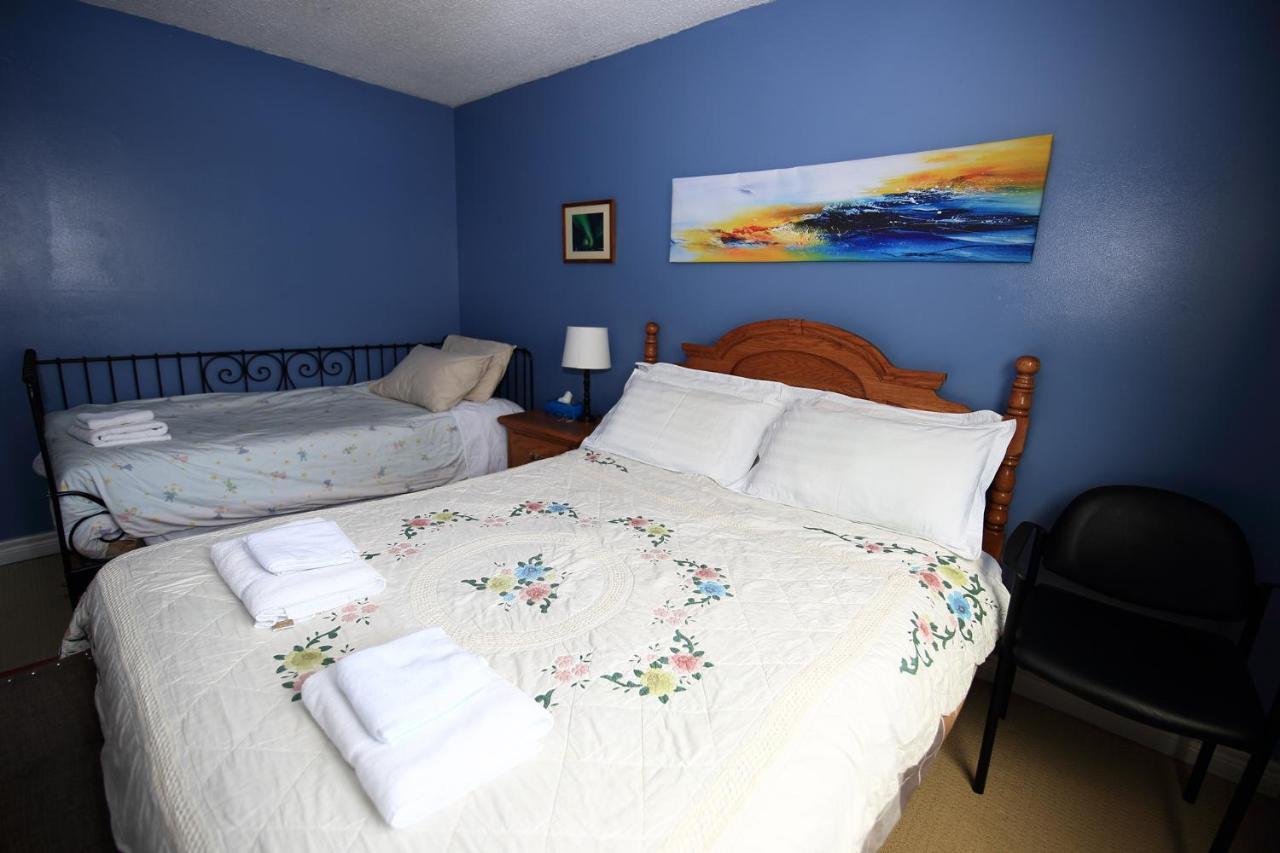 Jenny Guest House เยลโลว์ไนฟ์ ภายนอก รูปภาพ