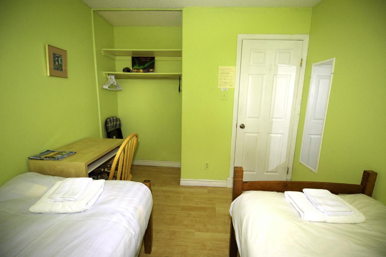 Jenny Guest House เยลโลว์ไนฟ์ ภายนอก รูปภาพ